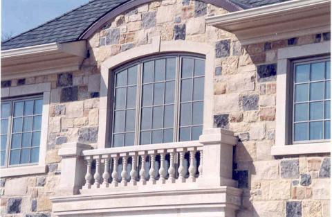 Decorative balustrade with round balusters