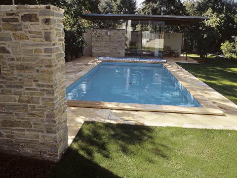 Natural stone pool coping